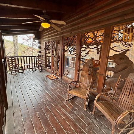 Smoky Paws - 5-Star Cabin, Stunning Mountain Views, New Hot Tub, Tranquil, Gigabit Internet, Free L2 Ev Vila Pigeon Forge Exterior foto