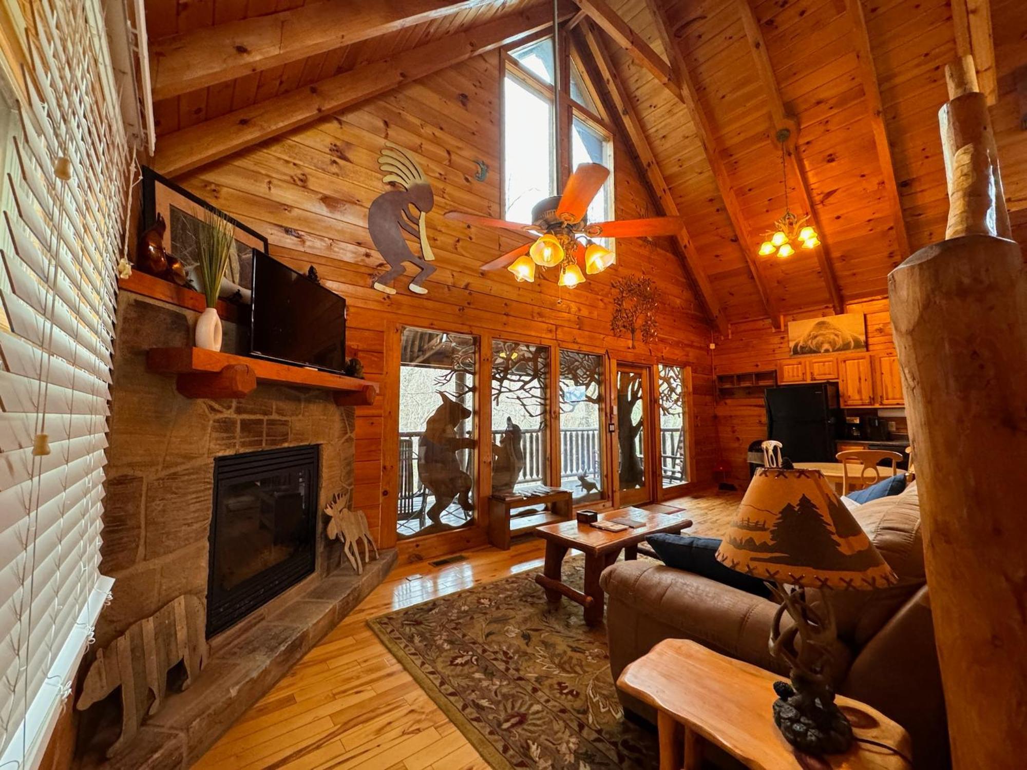 Smoky Paws - 5-Star Cabin, Stunning Mountain Views, New Hot Tub, Tranquil, Gigabit Internet, Free L2 Ev Vila Pigeon Forge Exterior foto