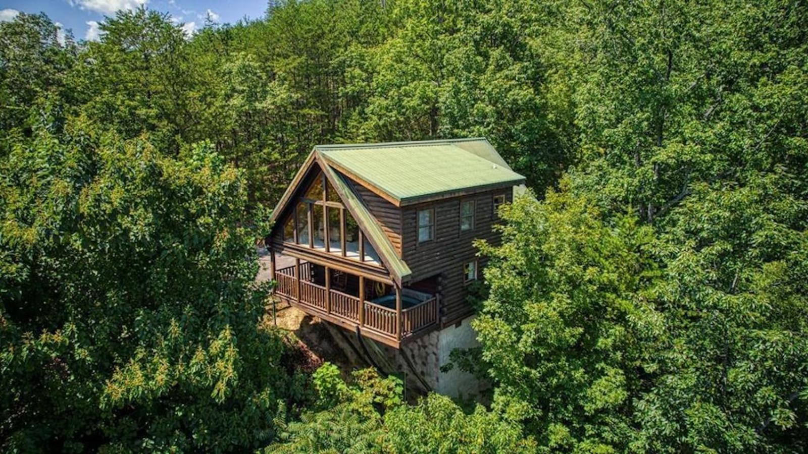 Smoky Paws - 5-Star Cabin, Stunning Mountain Views, New Hot Tub, Tranquil, Gigabit Internet, Free L2 Ev Vila Pigeon Forge Exterior foto